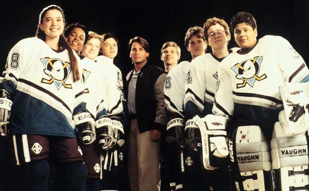 Imagen de los actores de The Mighty Ducks, germen de los actuales Anaheim Ducks de la NHL.