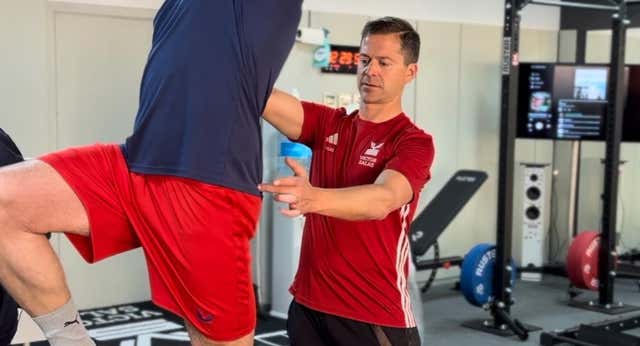 La preparación física de los costaleros para el Jueves Santo es casi de deportista de alto nivel: «Antes eran trabajadores de carga y descarga»