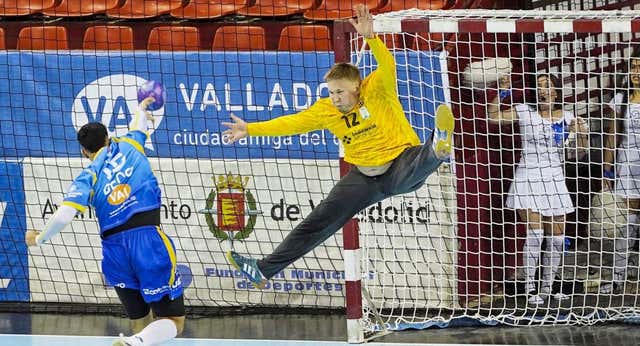 El Barça se la vuelve a pegar en la Liga ASOBAL y el alirón tendrá que esperar