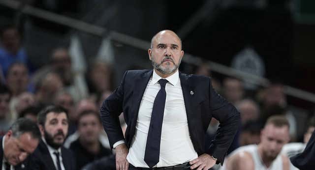 Chus Mateo adopta su versión más combativa antes de la ‘final’ del Real Madrid ante el Bayern: «Merecemos cierto respeto»