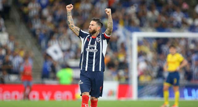 Sergio Ramos marca “el camino a seguir” por Monterrey, que se aferra a las matemáticas