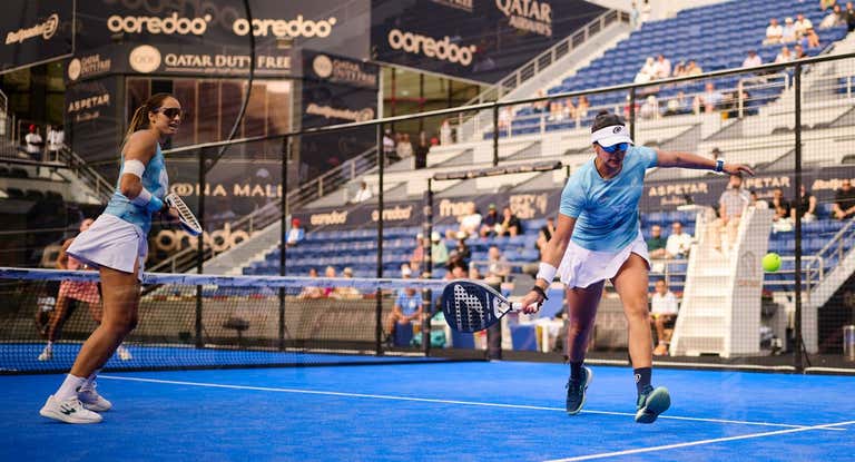 Gemma y Delfi durante el partido de semifinales.