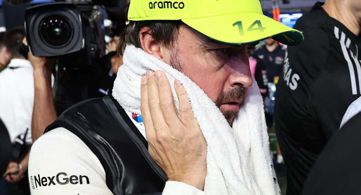 Alonso terminó exhausto la carrera en Yeda.