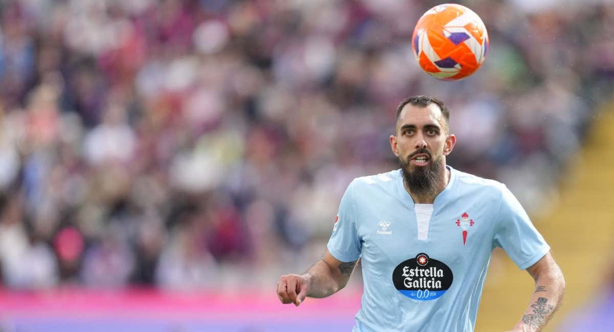 Borja Iglesias, en el partido ante el Barça.