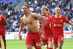 Alexander-Arnold acerca el título del Liverpool y desciende al Leicester