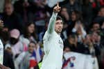 El emocionante abrazo de Ancelotti a Valverde tras el zambombazo que salvó al italiano sobre la hora