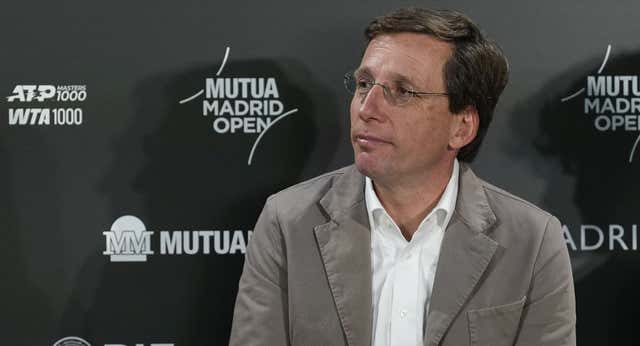 Martínez-Almeida también se la tira a la UEFA con el penalti de Julián Álvarez: “Todos tenemos derecho a saber qué pasó”