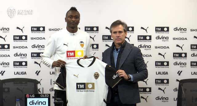 El Valencia ‘zanja’ el recorte de minutos a Umar Sadiq: “No hay ninguna indicación por nuestra parte”