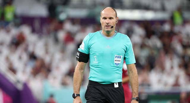 El momento que marcó un antes y un después en la carrera de Mateu Lahoz, al descubierto con Iker Casillas: “Esto es un bullying del copón”