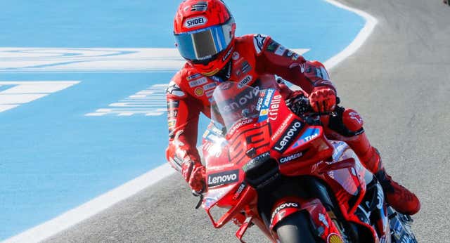 Marc Márquez espanta al ‘Diablo’ y se lleva su quinta victoria al sprint