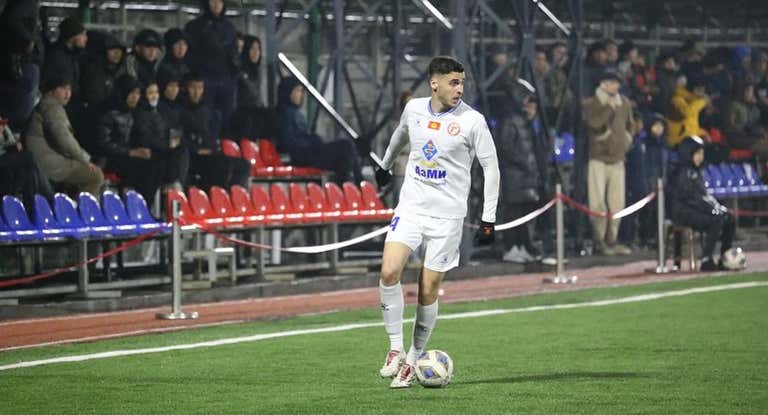 Munir, en un partido con el Talant FC.