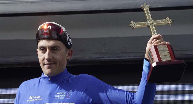 Marc Soler gana la última etapa y se lleva la Vuelta a Asturias