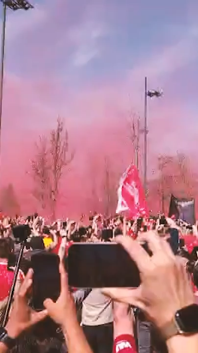 El equipo puede sentenciar la Premier hoy ¡y su afición lo sabe!