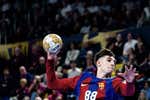 El Barça da un golpe de efecto y se asegura el futuro con la renovación de su gran joya Petar Cikusa