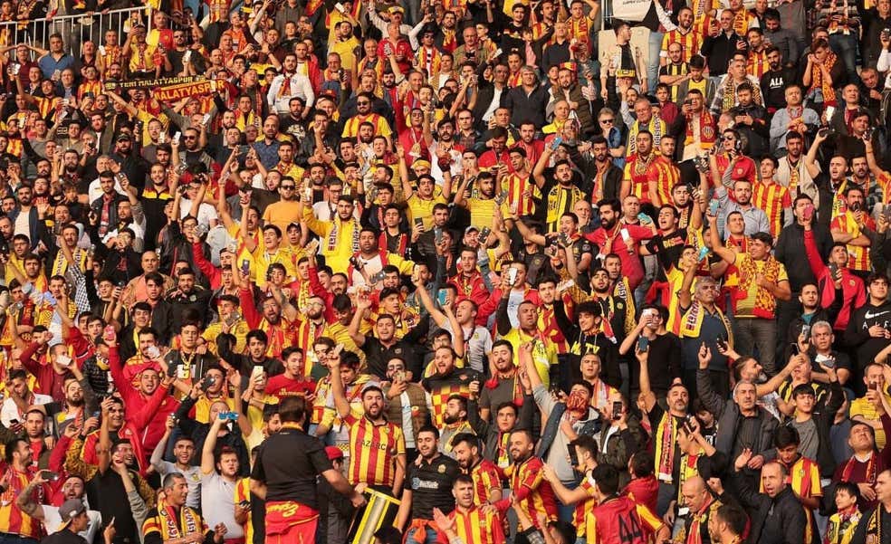 Jugó la Europa League hace cinco años y ahora es el peor equipo del continente a 65 puntos de la salvación: «Somos jóvenes y propensos a errores»