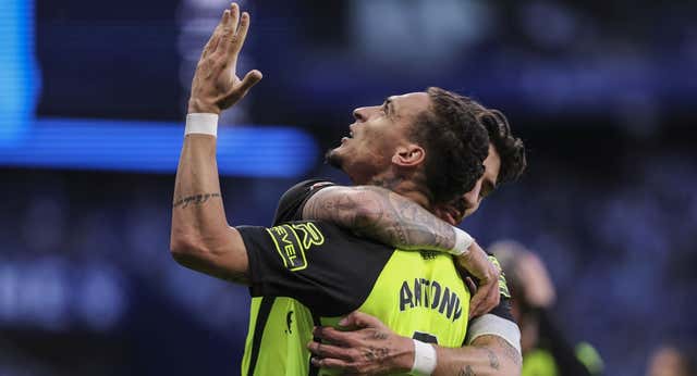 El abrazo de Antony con Pellegrini y el nuevo reto superado por el brasileño
