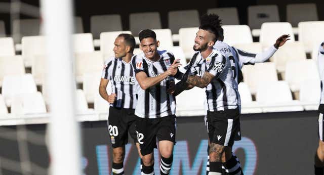 LaLiga Hipertensión se supera a sí misma: el Cartagena se impone al Racing tras seis meses sin ganar y deja al Elche rozando la gloria