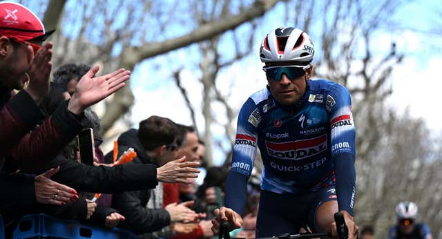 Mikel Landa renueva y se muestra ambicioso ante su regreso al Giro de Italia: «Podría conseguir el podio»