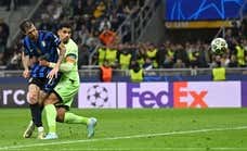 Ronald Araujo tropieza en la misma piedra, rescata la crítica de Gündogan y el barcelonismo le señala: «¿Crees que me ha faltado contundencia?»