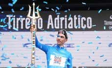 Todos los equipos y dorsales del Giro de Italia 2025