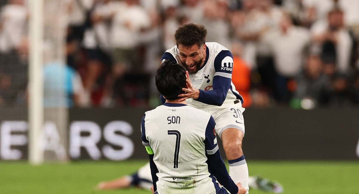 El Tottenham celebra./REUTERS