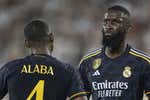 Las dudas con Alaba y Rüdiger obligan al Real Madrid a abrir el casting de centrales