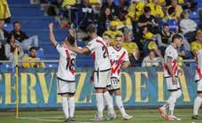 Álvaro empuja al Rayo a Europa y a Las Palmas le enseña el abismo