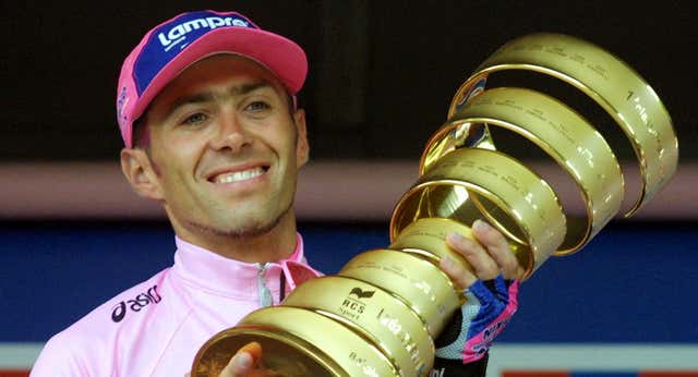 Simoni y Cipollini en los tiempos del Giro exprés, donde eran muchas carreras en una: “Me gusta más el ciclismo actual, lo aburrido era antes”
