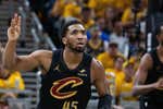 La 'jordanesca' canasta (y actuación) de Donovan Mitchell prende la llama de la resurrección de los Cleveland Cavaliers