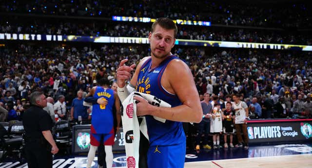 Nikola Jokic se salta el guión en el thriller del Oeste: la banda del ‘Joker’ se impone a ‘Batman’ Shai en una prórroga sin tregua