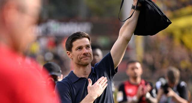 Xabi Alonso se emociona en su despedida y ya piensa en su nuevo club: «Quiero ser feliz cueste lo que cueste»