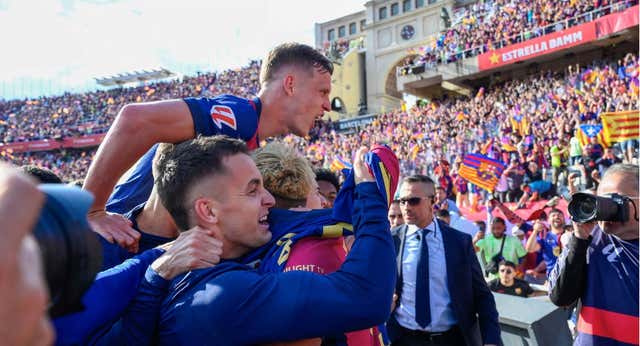 La «mentalidad increíble» del Barça de Hansi Flick que está detrás del 4/4 en Clásicos y de una Liga que a tiro