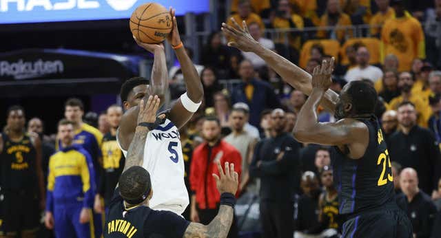 Anthony Edwards ‘hereda’ los poderes triplistas del ausente Curry y pone a los Warriors al borde del KO