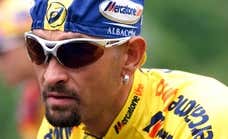 El mes en que Marco Pantani, el mito, se convirtió en gregario: «Me ayudó a ganar el Giro»