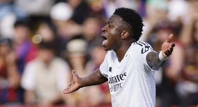 Las leyendas del Real Madrid le mandan un mensaje claro y directo a Vinicius: “Tiene que entender que el jugador es Mbappé”