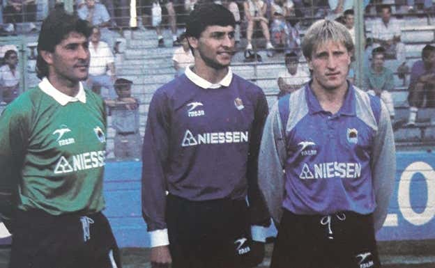 Iñaki Vergara, José Luis González y Patxi, los porteros de la Real tras la retirada de Luis Arconada.  RS