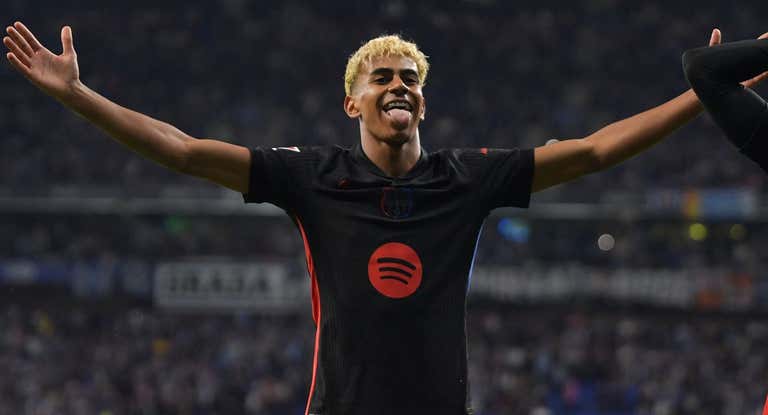 Lamine Yamal celebra su gol ante el Espanyol.