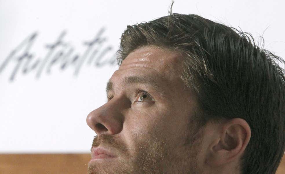 El Xabi Alonso 'filósofo' a través de las entrevistas que tanto le gustan: «Zubimendi, ¿cómo puedo ser generoso respecto a ti?»