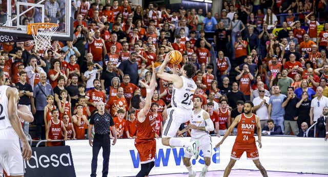 Sergio Llull hace de las suyas para ganar en el Nou Congost y alargar la racha del Real Madrid