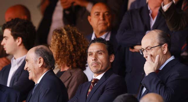 Las horas más críticas de Del Nido Carrasco: señalado por la afición y emplazado a tomar decisiones