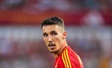 Grimaldo se deja querer por el Real Madrid y por su jefe Xabi Alonso: «Es un orgullo»