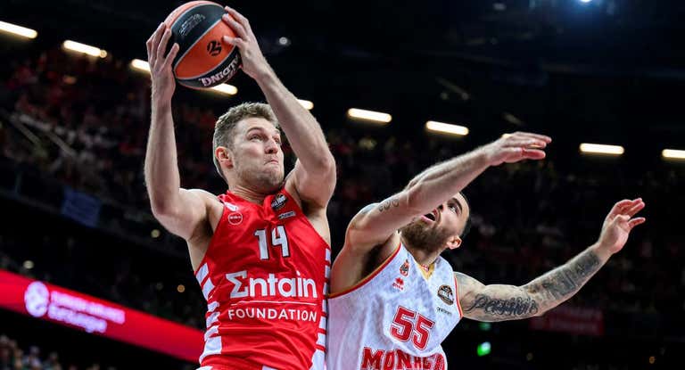 Olympiacos y Mónaco disputan una de las semifinales de la Final Four 2025.