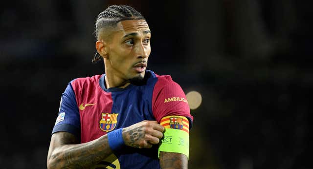 El Barça hace oficial la renovación de Raphinha hasta 2028, pieza clave del proyecto de Flick: «Le necesitamos»