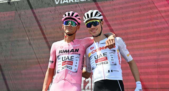 El ‘bendito problema’ del UAE que frenó a Isaac del Toro para mantener otras bazas en la general: “Es mejor para el equipo”