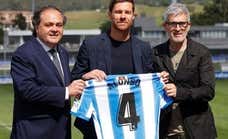 La afición de la Real Sociedad asume «con pena y resignación» el fichaje de Xabi Alonso por el Real Madrid: «Espero que Anoeta le reciba como se merece»