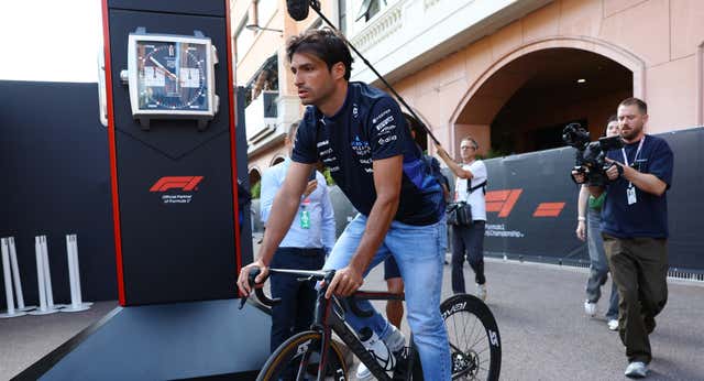 El fin de semana más incómodo de Carlos Sainz no puede con él: «No tengo nada que perder»