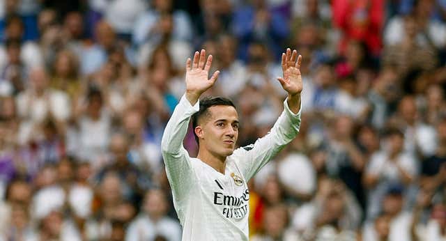 Lucas Vázquez se despide entre lágrimas del Bernabéu… pese a que ni él ni el Real Madrid han anunciado su marcha