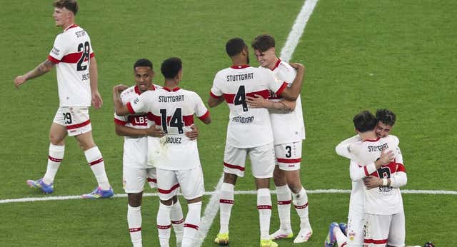 El Stuttgart levanta la Copa y hace despertar del sueño al modesto Arminia Bielefeld