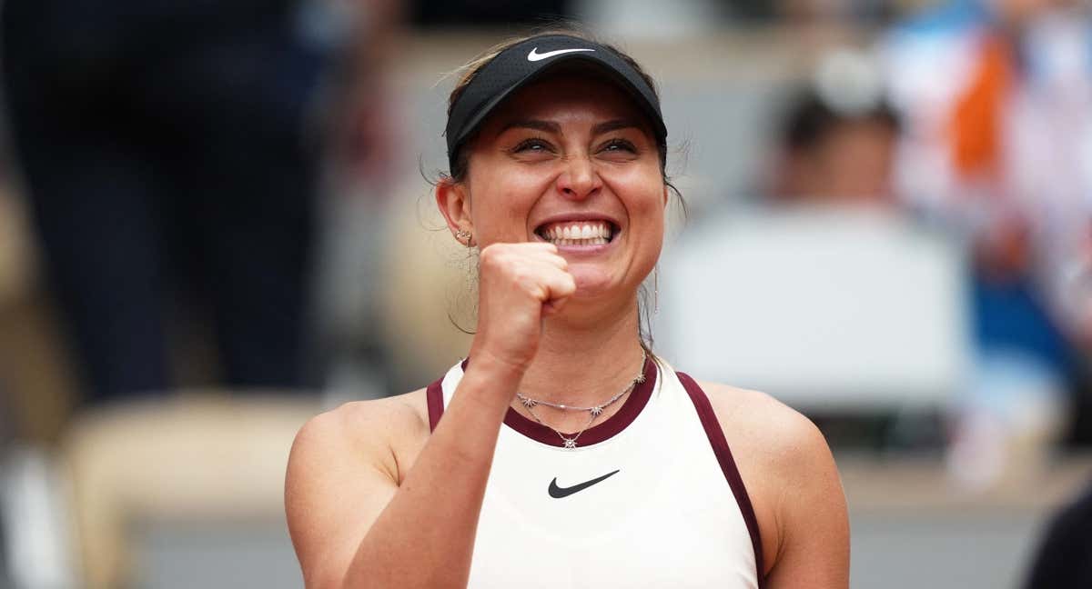 Paula Badosa celebra el triunfo ante Osaka. /AFP
