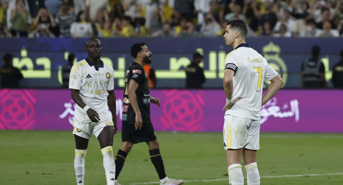 Cristiano Ronaldo se lamenta tras fallar un penalti. /REUTERS